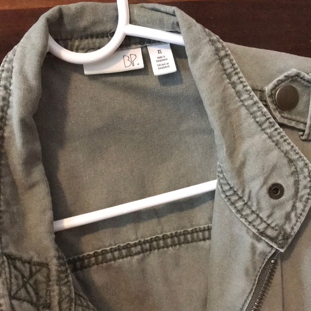 Jacket - Picture 4 of 4